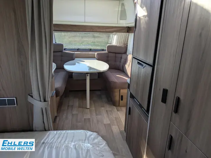 Fahrzeugbild Kabe Briljant 470 XL Antischlingerkupplung/ATC/1700kg/Kompressor Kühlschrank #18