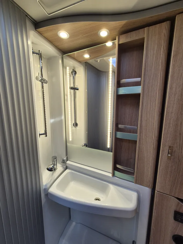 Fahrzeugbild Knaus SKY TI 650 MEG -IC Line- #26