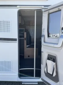 Fahrzeugbild Weinsberg CaraSuite EDITION SPICY 700 MEG Mit Hubbett #5