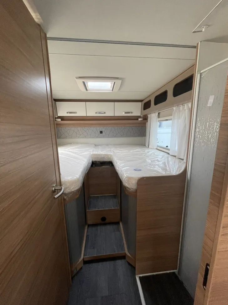 Fahrzeugbild Weinsberg CaraSuite EDITION SPICY 700 MEG Mit Hubbett #7