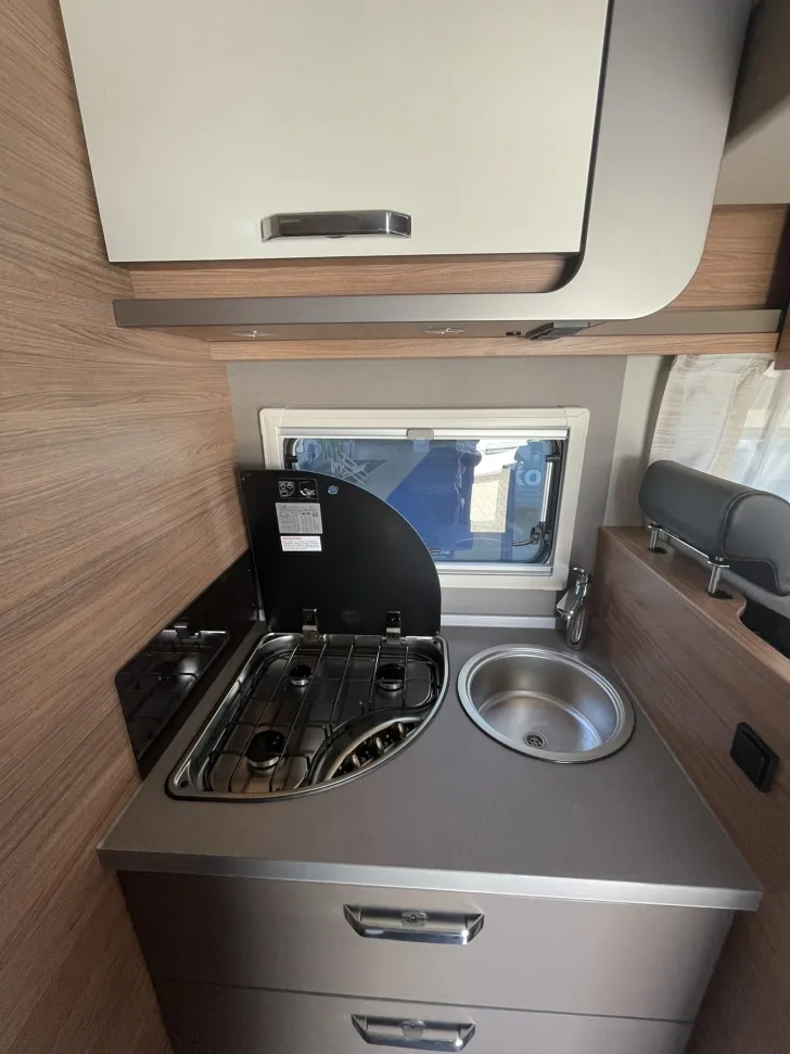 Fahrzeugbild Weinsberg CaraSuite EDITION SPICY 700 MEG Mit Hubbett #11