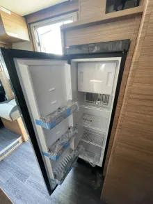 Fahrzeugbild Weinsberg CaraSuite EDITION SPICY 700 MEG Mit Hubbett #13