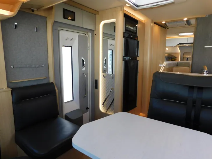 Fahrzeugbild Hymer B-Klasse ML I 780 Voll-Luftfeder+Hubstützen+2xTV #14