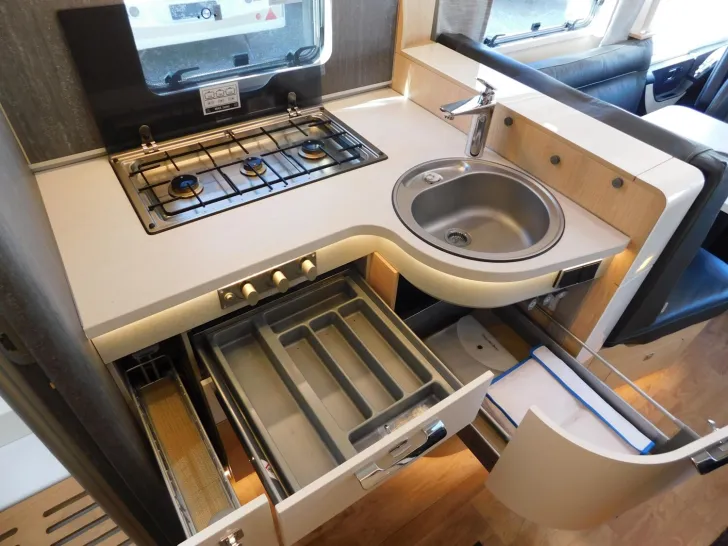 Fahrzeugbild Hymer B-Klasse ML I 780 Voll-Luftfeder+Hubstützen+2xTV #20