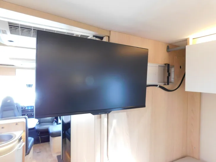 Fahrzeugbild Hymer B-Klasse ML I 780 Voll-Luftfeder+Hubstützen+2xTV #24