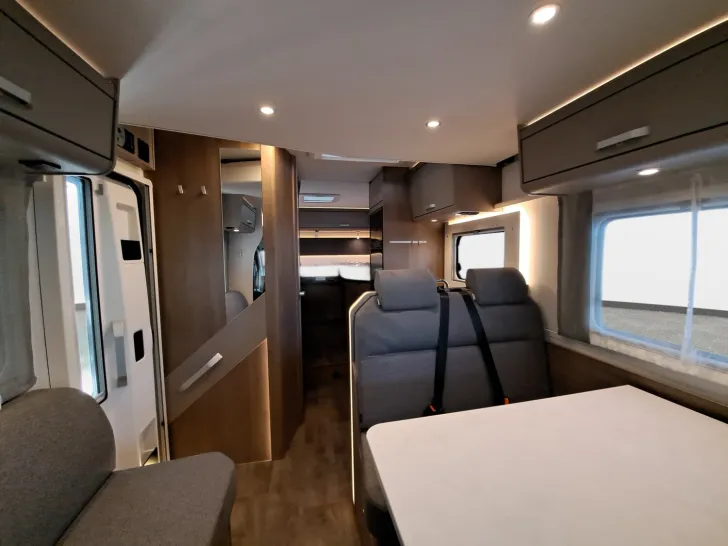 Fahrzeugbild Carado T 448 Pro+, Hubbett, Solar, Combi 6 E #13