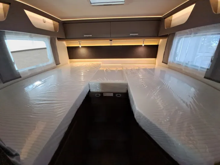 Fahrzeugbild Carado T 448 Pro+, Hubbett, Solar, Combi 6 E #18