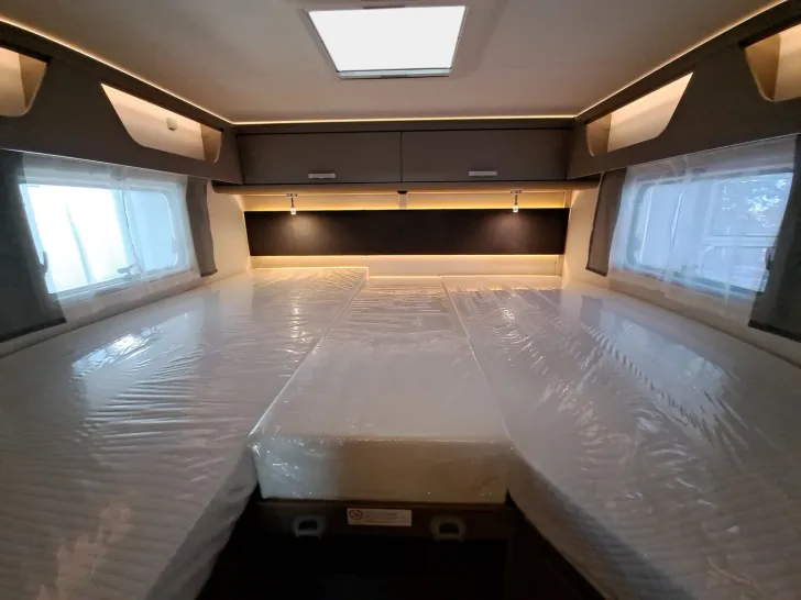 Fahrzeugbild Carado T 448 Pro+, Hubbett, Solar, Combi 6 E #19