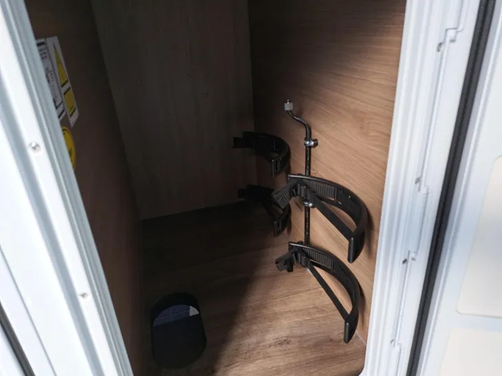 Fahrzeugbild Carado T 448 Pro+, Hubbett, Solar, Combi 6 E #23