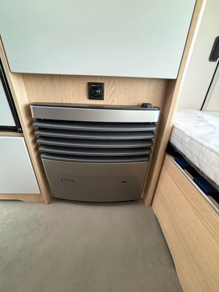Fahrzeugbild LMC Style 490 K #19