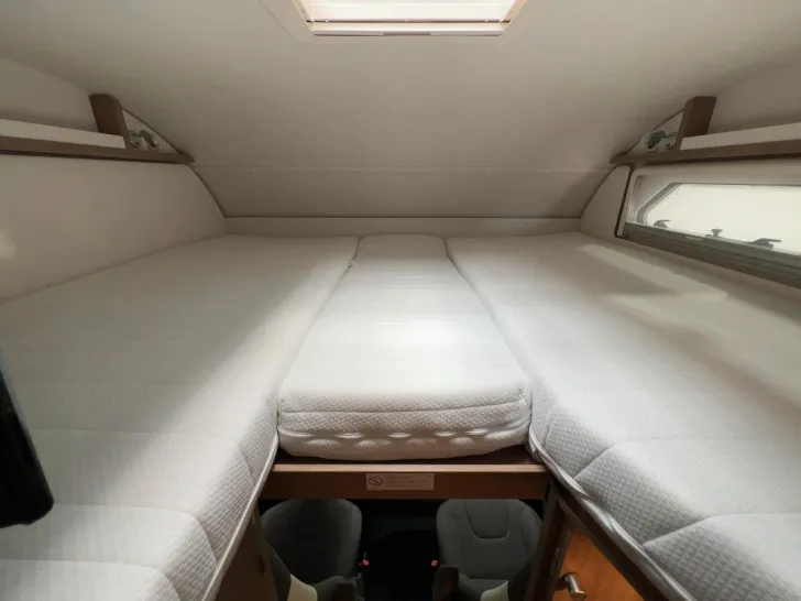 Fahrzeugbild Dethleffs Grand ALPA 7820 Aut/Einzelbetten/Rundsitzgruppe/ #12