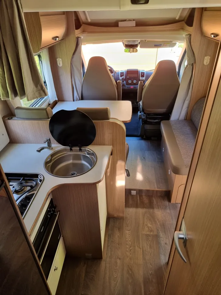 Fahrzeugbild Carado T 448 Emotion Sehr gut gepflegt #3
