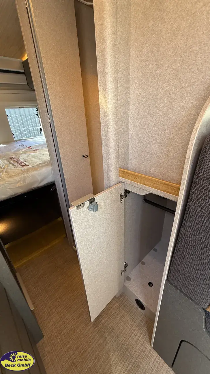 Fahrzeugbild Hymer Camper Van Redwood 600 Explorer Markteinführung #16