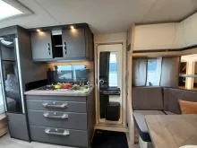 Fahrzeugbild Hobby De Luxe 495 UL *Perfekter Reisewagen* #22