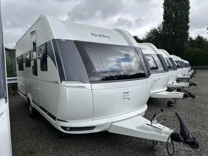 Fahrzeugbild Hobby De Luxe 460 LU Modell 2027 #1