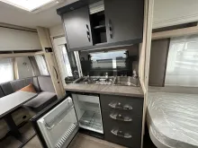Fahrzeugbild Hobby De Luxe 460 LU Modell 2027 #5