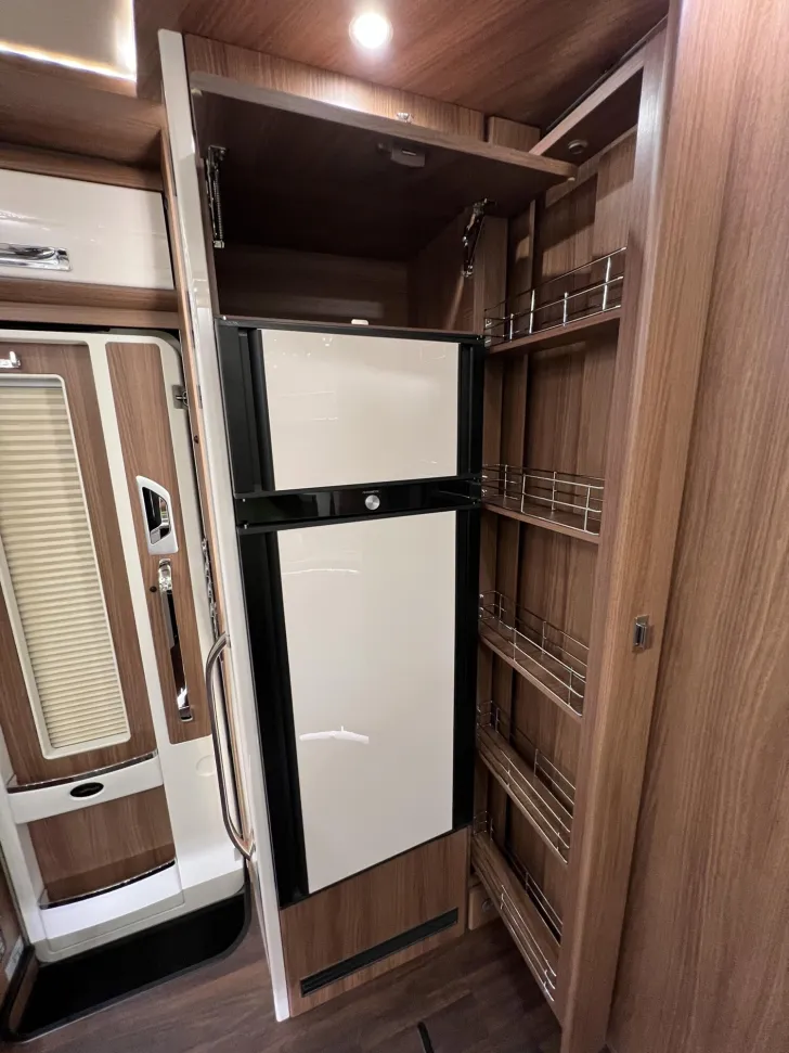 Fahrzeugbild Carthago chic s-plus I 61 XL LE (545) #22
