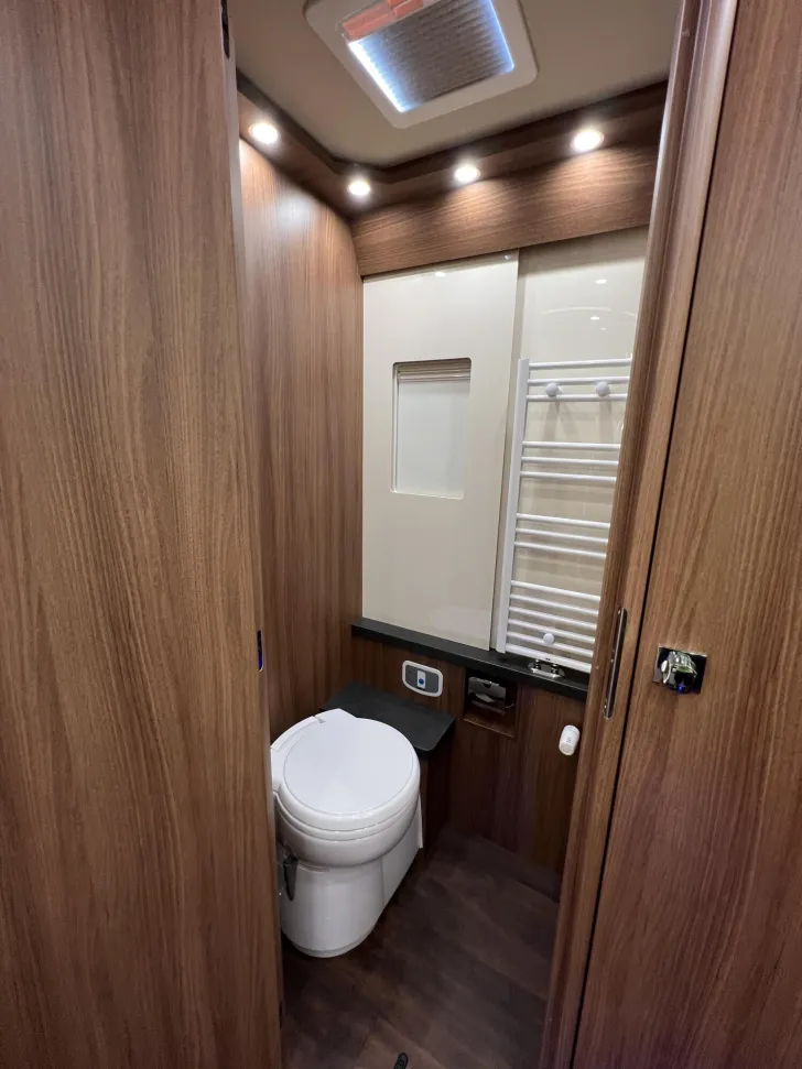 Fahrzeugbild Carthago chic s-plus I 61 XL LE (545) #33