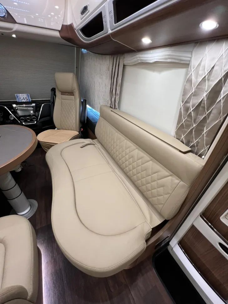 Fahrzeugbild Carthago chic s-plus I 61 XL LE (545) #34
