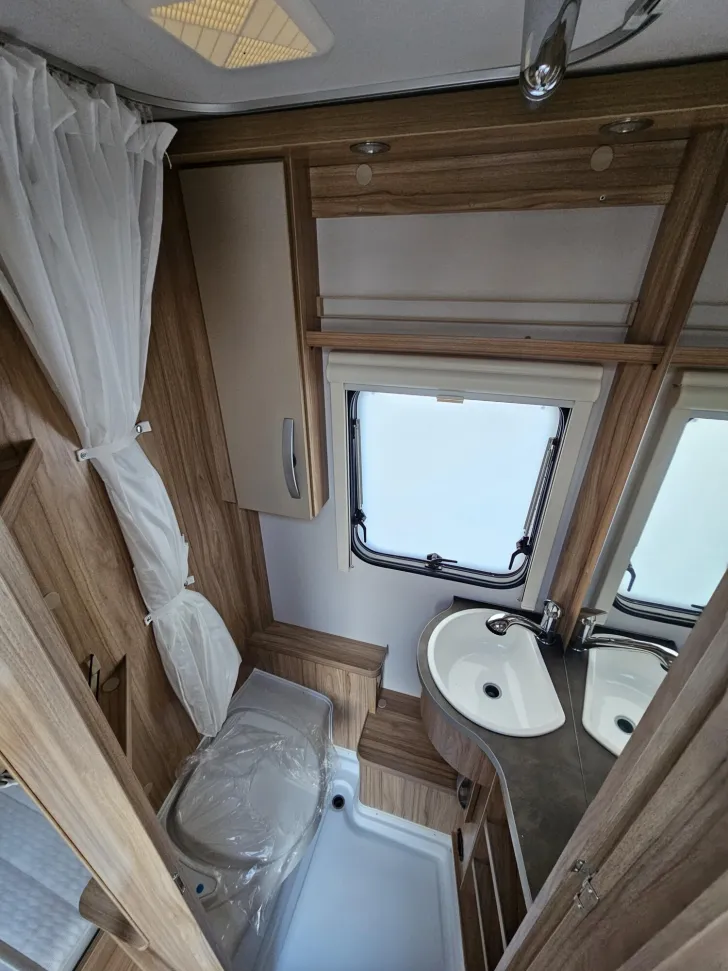 Fahrzeugbild Hymer Eriba Eriba Nova Light 515 /Etagenbett/Markise #44
