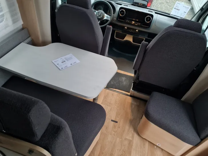 Fahrzeugbild Hymer B-Klasse MC T 680 /170PS/Automatik/Hubbett #16