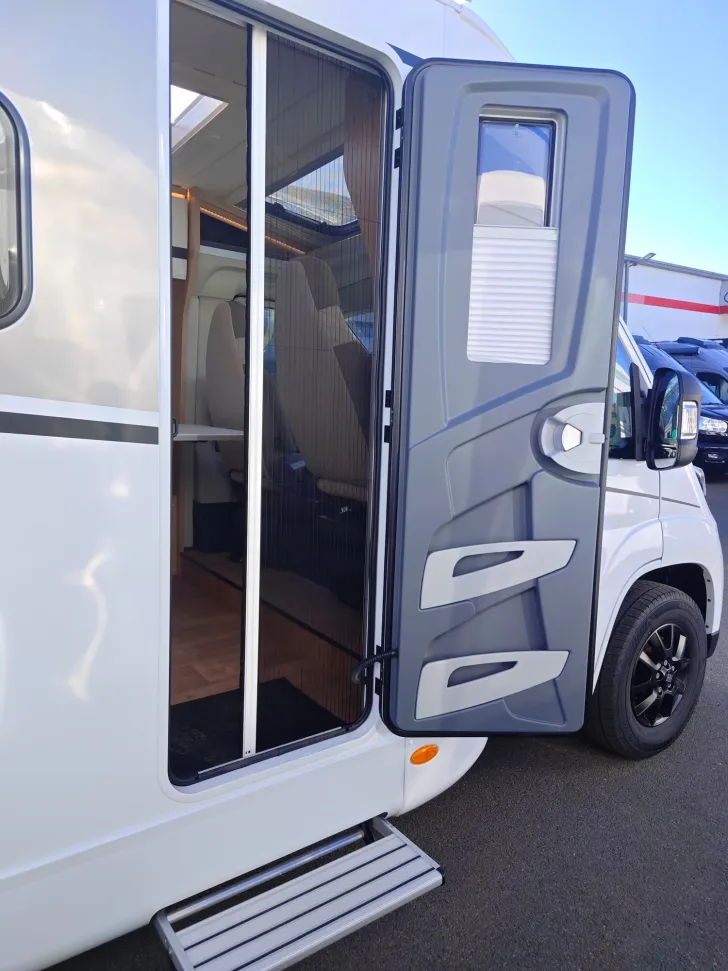 Fahrzeugbild Dethleffs Globebus Camp Active T 1 /Dieselheizung/Markise #13