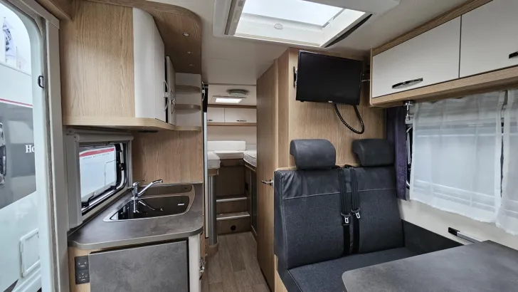 Fahrzeugbild Hobby Optima OnTour Edition F V65 GE /ehem. Vermietfzg #14