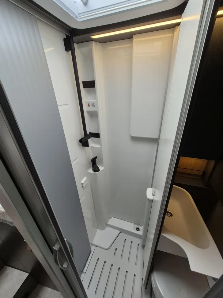 Fahrzeugbild Hymer ML-T CrossOver 570 / VOLLLEDERAUSSTATTUNG RÜHL #40