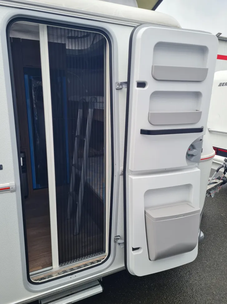 Fahrzeugbild Hymer Eriba Eriba Touring 560 Legend/Etagenbett/Rangierhilfe #13