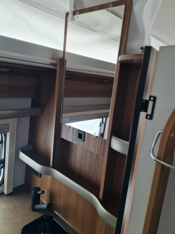 Fahrzeugbild Hymer Eriba Eriba Touring 560 Legend/Etagenbett/Rangierhilfe #30