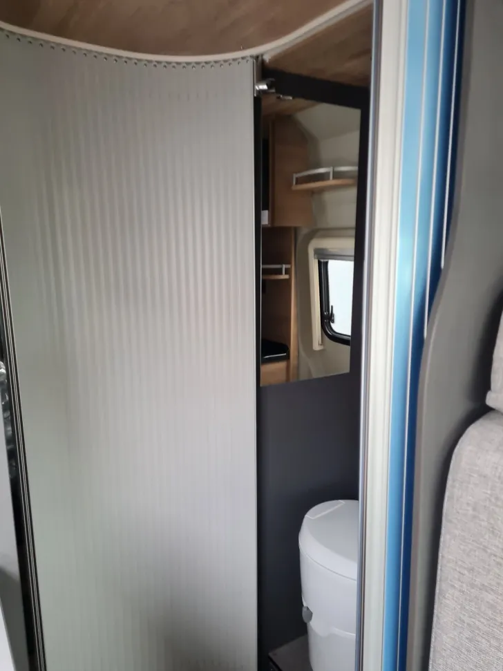 Fahrzeugbild Dethleffs Globetrail 640 ER Fiat Automatik/Aufstelldach #16