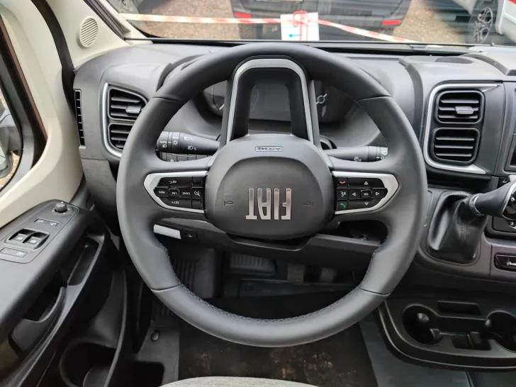 Fahrzeugbild Dethleffs Globetrail 600 DS Fiat 140 PS/Automatik #12