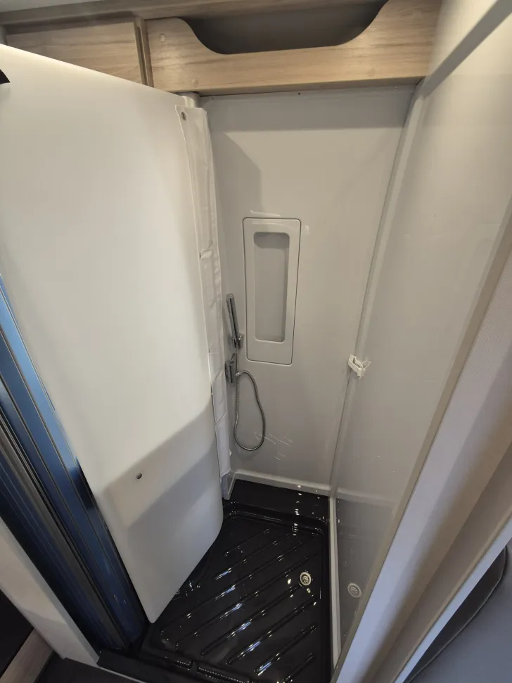 Fahrzeugbild Dethleffs Globetrail 640 ES Fiat MJ25/Automatik/Schlafdach #20