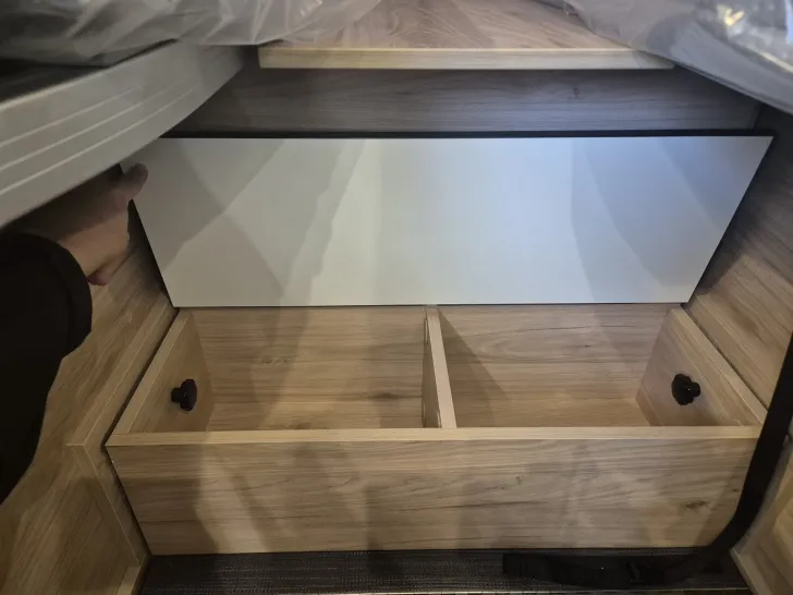 Fahrzeugbild Dethleffs Globetrail 640 ES Fiat MJ25/Automatik/Schlafdach #25