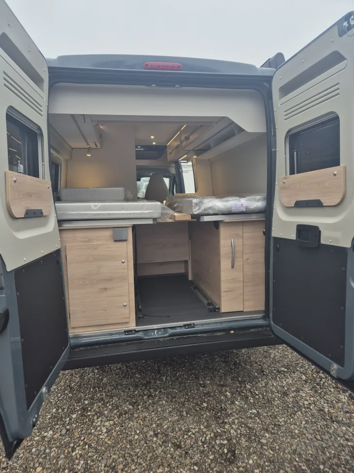 Fahrzeugbild Dethleffs Globetrail 640 ES Fiat MJ25/Automatik/Schlafdach #26