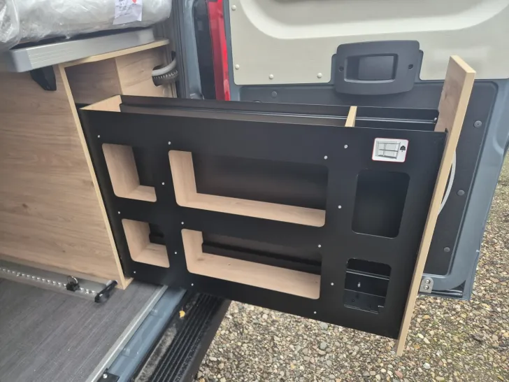 Fahrzeugbild Dethleffs Globetrail 640 ES Fiat MJ25/Automatik/Schlafdach #28
