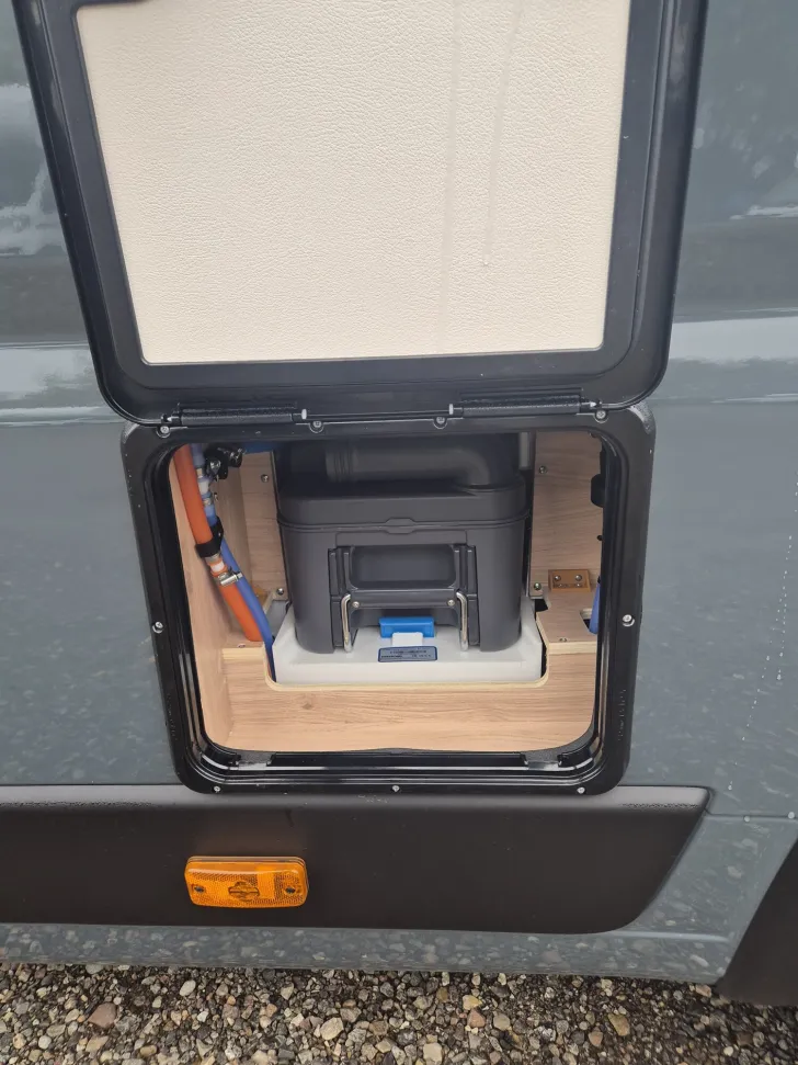 Fahrzeugbild Dethleffs Globetrail 640 ES Fiat MJ25/Automatik/Schlafdach #30