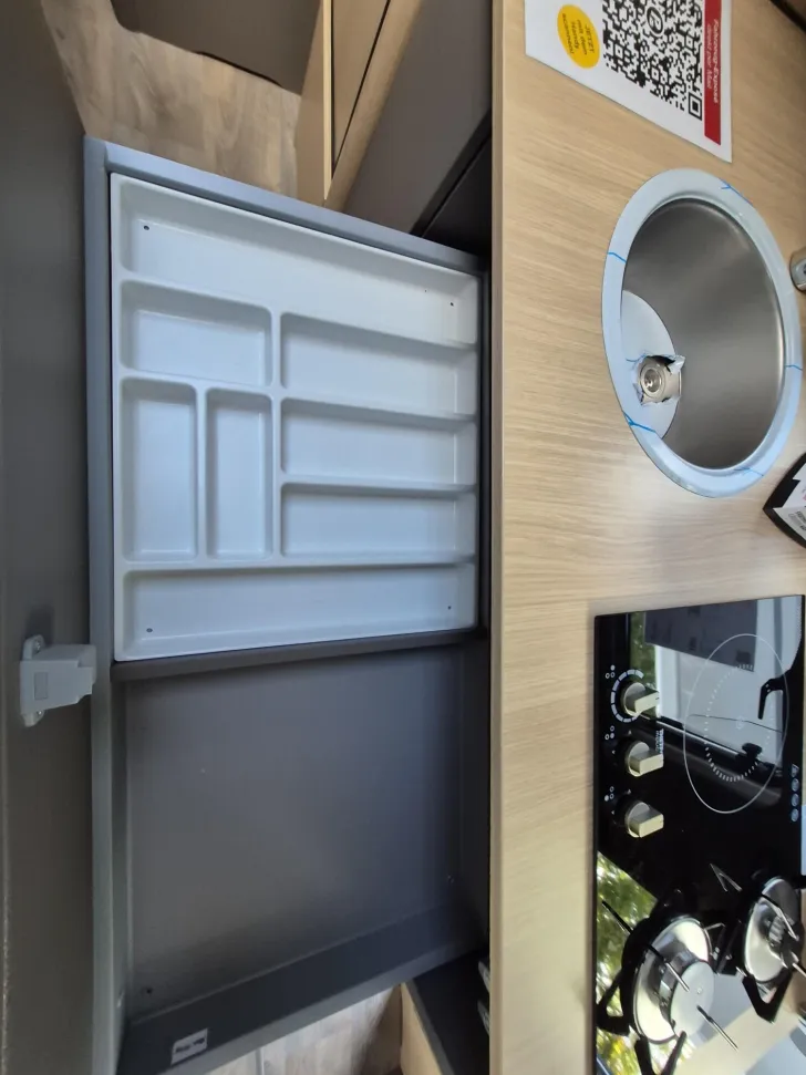 Fahrzeugbild LMC Videro 580 K /2.000kg/Etagenbett #21