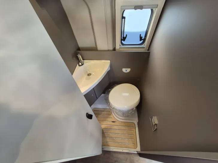 Fahrzeugbild LMC Innovan 540 Automatik/Schlafdach/Dieselheizung #18