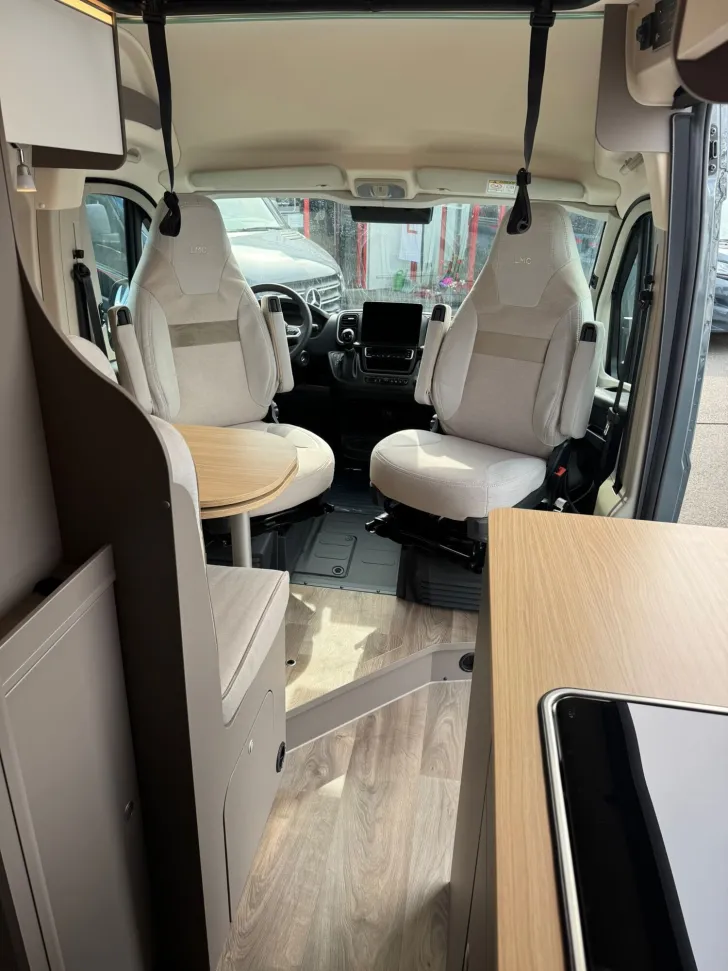 Fahrzeugbild LMC Innovan 640 Fiat Automatik/Aufstelldach/Navi #29