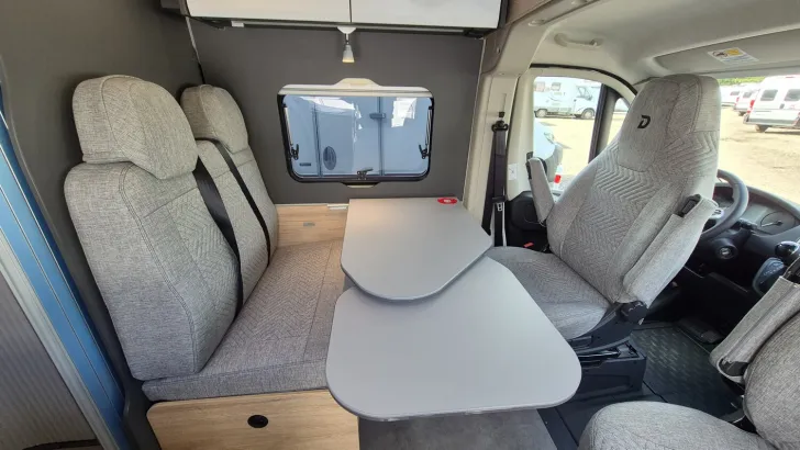 Fahrzeugbild Dethleffs Globetrail 600 DR Citroen Aufstelldach/Combi6D #16