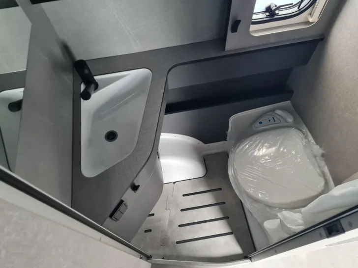 Fahrzeugbild Hymer Eriba Eriba Feeling 442 /Moving-Paket/Combi4E/Dusche #46