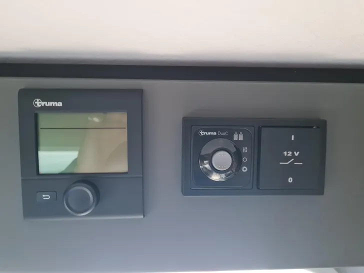 Fahrzeugbild Hymer Eriba Eriba Feeling 442 /Moving-Paket/Combi4E/Dusche #47