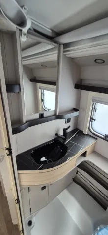 Fahrzeugbild Hymer Eriba Eriba Touring 630 Urban / ATC / COMBI 4 E / 1,6t #22