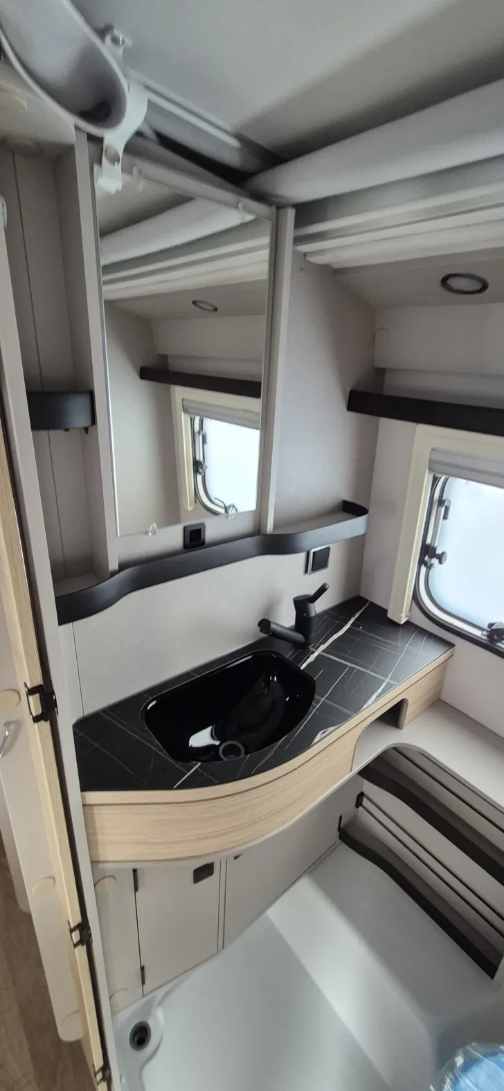 Fahrzeugbild Hymer Eriba Eriba Touring 630 Urban / ATC / COMBI 4 E / 1,6t #22