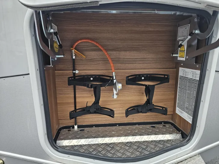 Fahrzeugbild Hymer Eriba Eriba Touring 620 /Design-Paket/Frontküche #8