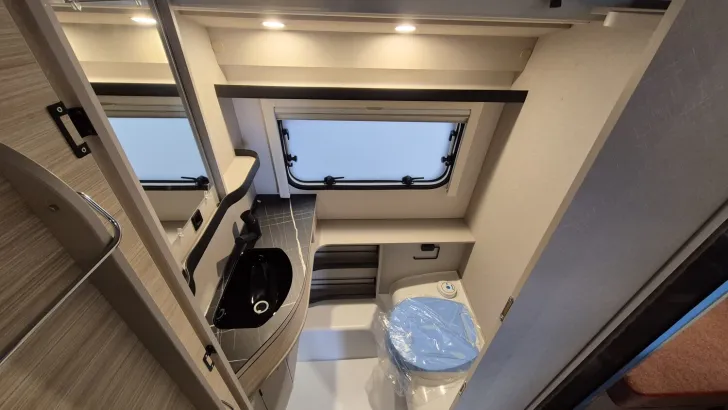 Fahrzeugbild Hymer Eriba Eriba Touring 630 Tango Red Edition / SCHLAFDACH #21