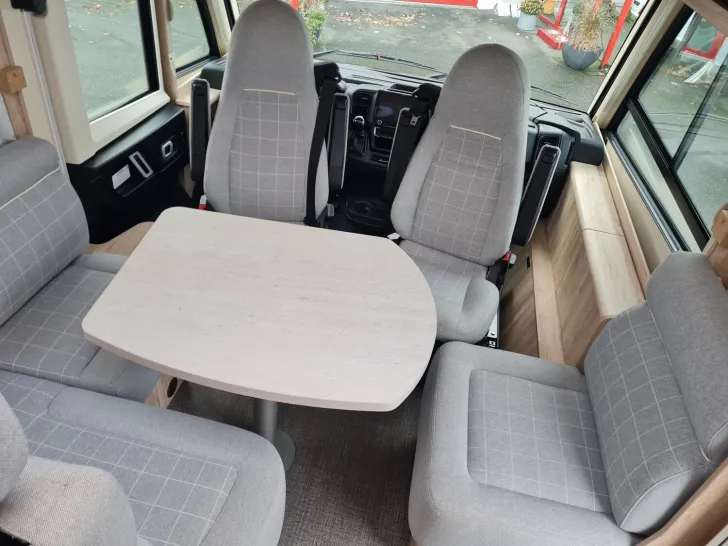 Fahrzeugbild Eura Mobil Integra 720 QB /Markise/AHK/Navi/RFK #12