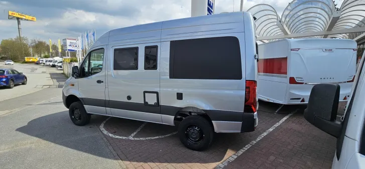 Fahrzeugbild Pössl Roadstar X Mercedes 190 PS / 4x4 / Slideout #5