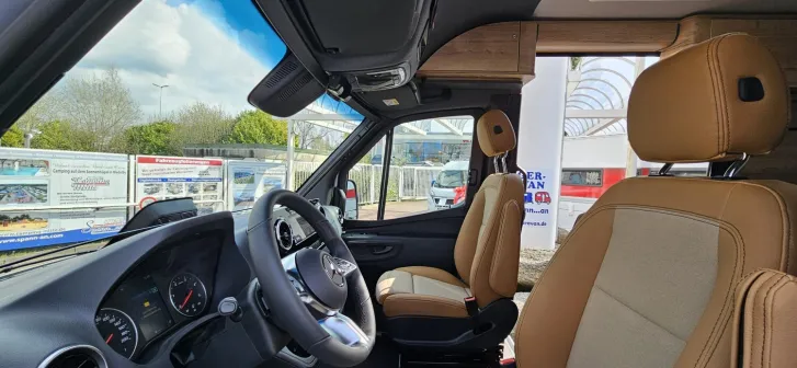 Fahrzeugbild Pössl Roadstar X Mercedes 190 PS / 4x4 / Slideout #8